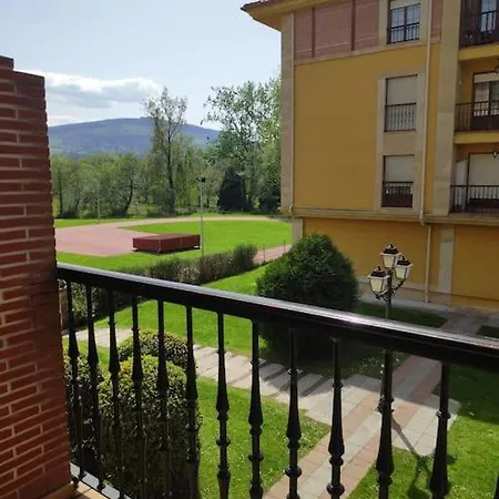 La Campanilla De Cabarceno Saron